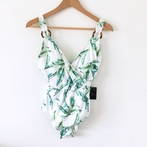 Nip Tuck Swim White Touch of Paradise One Piece Swimsuit Sz 6 NWT